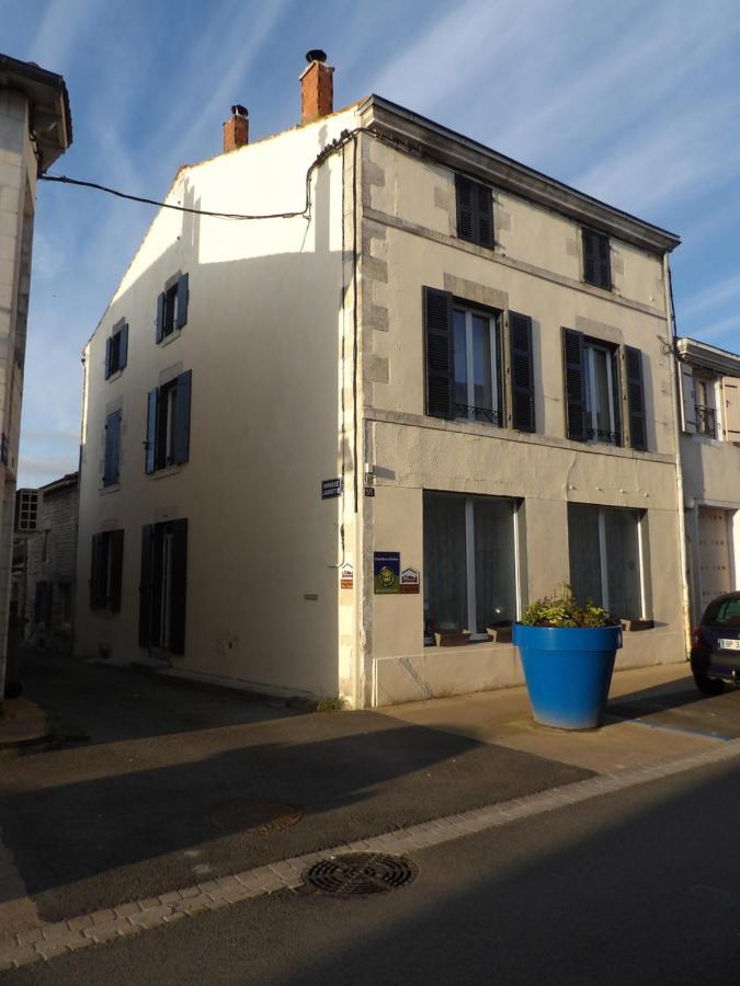 Chez Lorette Mauzé-sur-le-Mignon Exterior foto