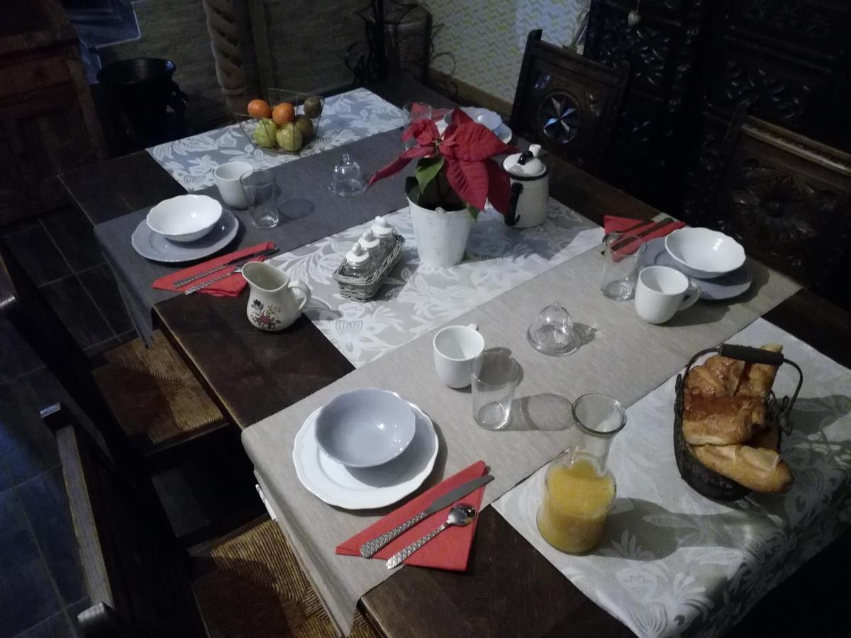 Chez Lorette Mauzé-sur-le-Mignon Exterior foto